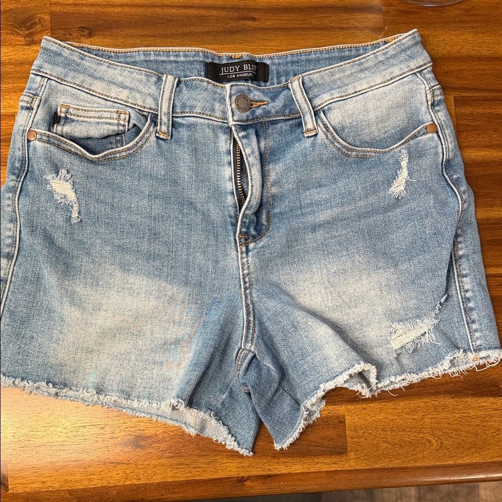 Judy Blue Faded Blue Distressed Denim Cutoff Shorts size M EUC